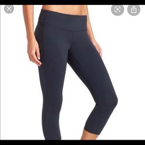 Athleta Capri Black Leggings